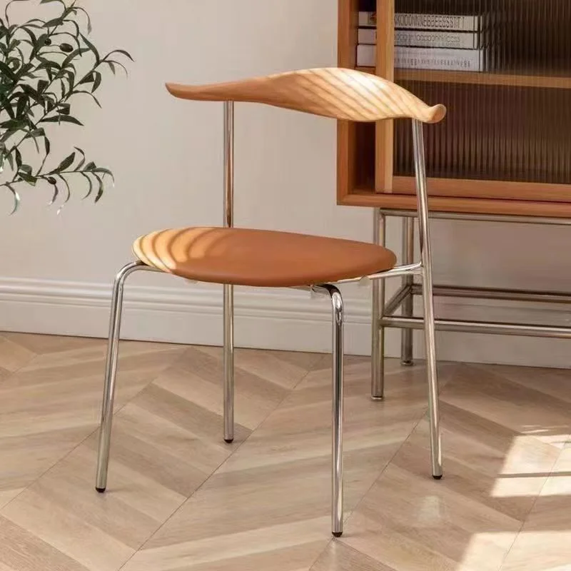 Скандинавские кухонные обеденные стулья Гостиная Роскошные дизайнерские обеденные стулья Спальня Кожаный диван Мебель для гостиной
